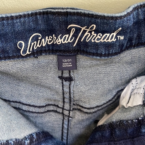 NWOT Universal Thread Denim Shorts - Picture 3 of 4